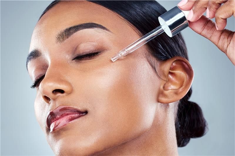 When is the Best Time to Use Vitamin C Serum: Maximize Your Glow